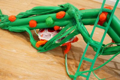 ¿De qué hablan las hormigas del corral?