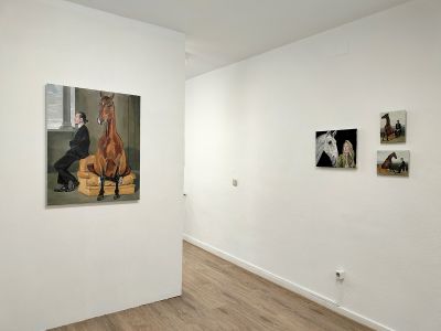 Entretiempo en un retrato ecuestre